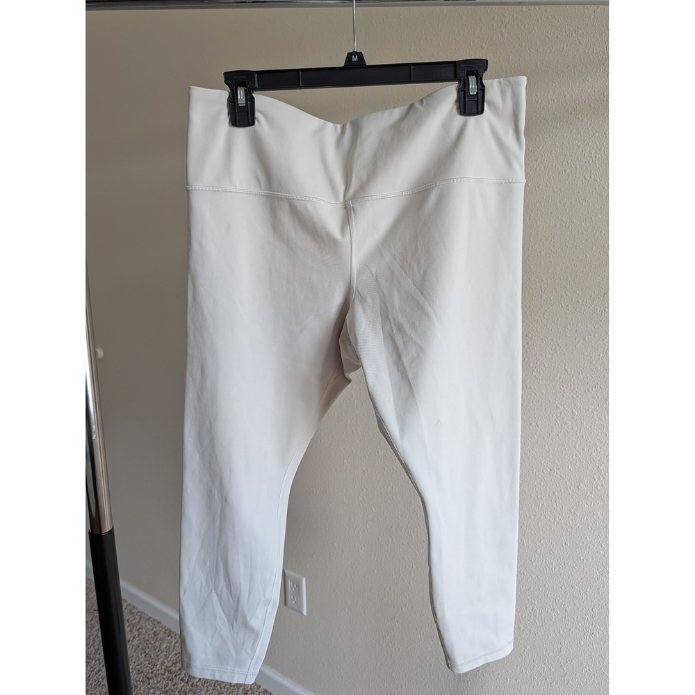 Athleta Ultra High Rise Elation 7/8 Tight Leggings Ivory XL Off White Yoga Gym